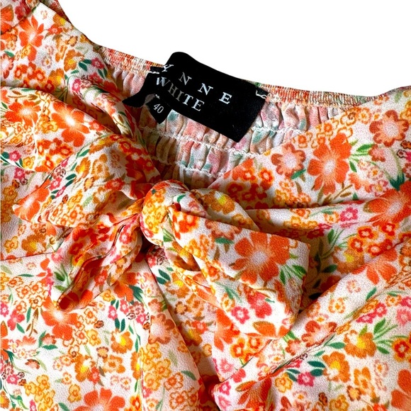 Adorable floral crop set with puff sleeve high waist shorts size medium - Picture 3 of 4